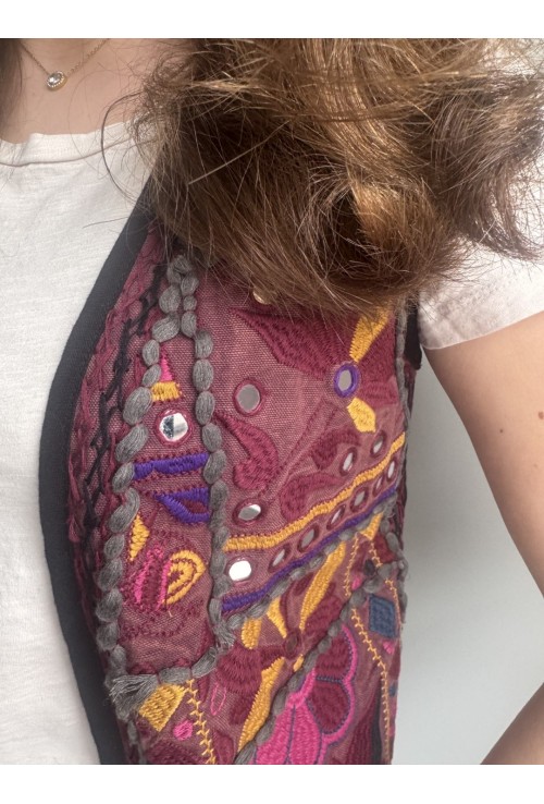 Gilet NORA BORDEAUX brodé à sequins