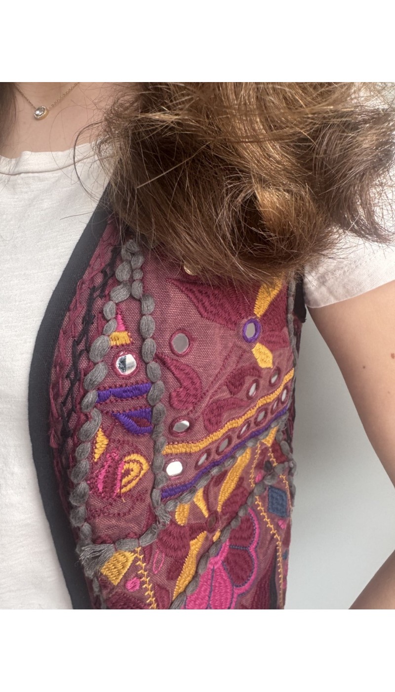 Gilet NORA BORDEAUX brodé à sequins