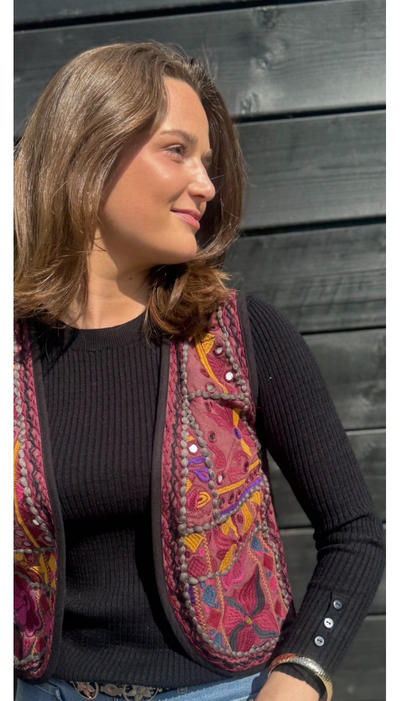 Gilet NORA BORDEAUX brodé à sequins